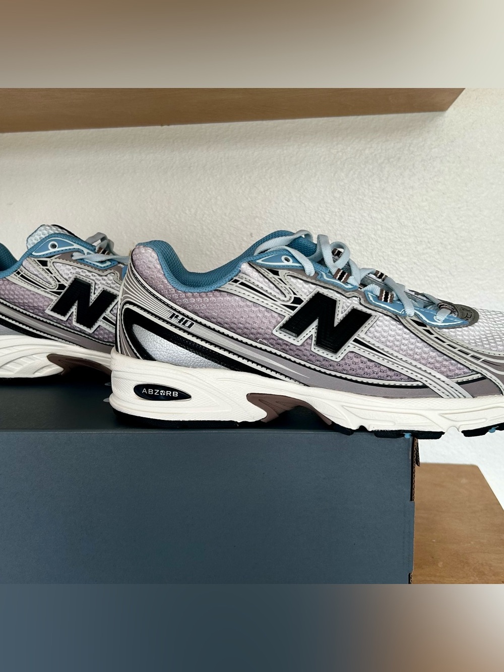 New Balance 740 running shoes (unisex) W 11 / M 9.5
